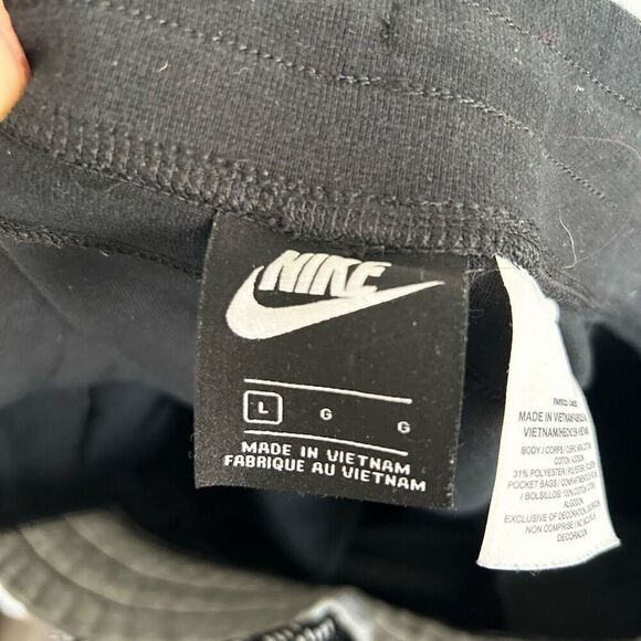 Nike Flat Front Stretch Zip Pocket Pull-On Elastic Waist Capri Pants Black Large - Picture 6 of 10